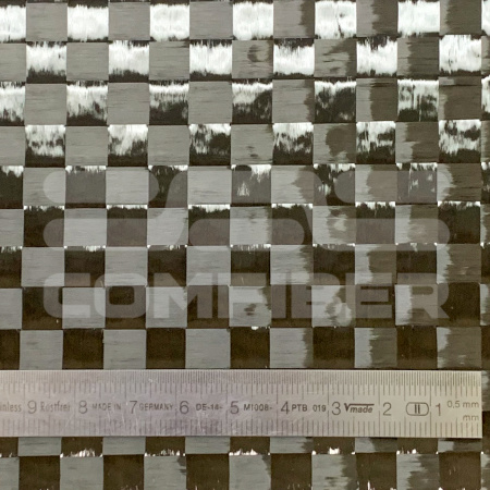 Карбон 200 г/м плейн 12К нить 8 мм площеное