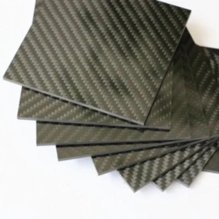 Листы углепластик (карбон) - готовые со склада (№1 340х340 мм, 5 мм )